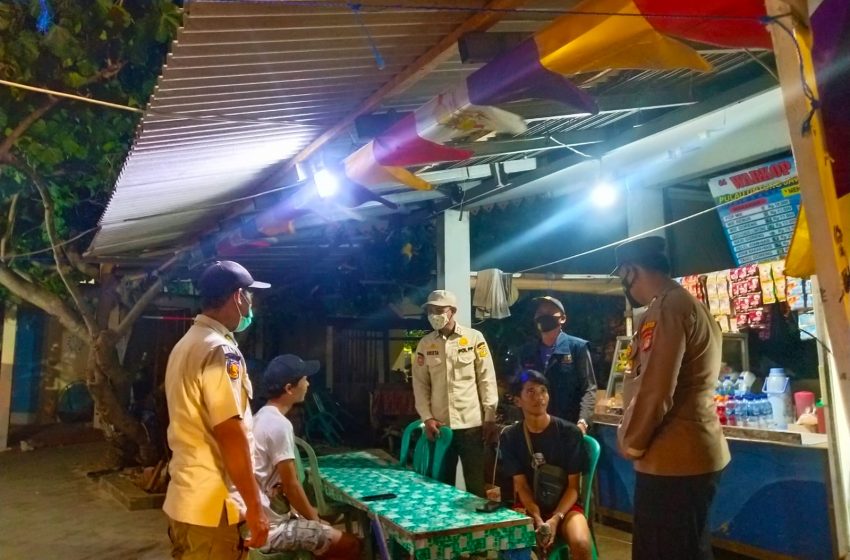  Cegah Guantibmas Polsek Kepulauan Seribu Selatan Laksanakan Patroli Malam