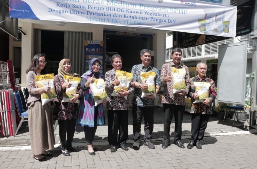  BULOG Kanwil Yogyakarta Gandeng Dinas Pertanian & Ketahanan Pangan DIY Salurkan Beras Program SPHP