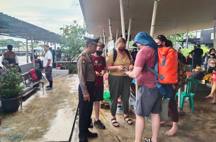  Sat Pam Obvit Layani Masyarakat dan Wisatawan di Dermaga