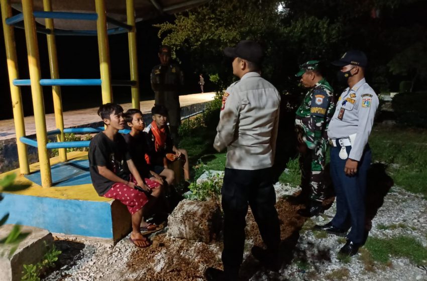  Patroli Malam Ramadan di Pulau Pari Sinergitas TNI-Polri dan Pemda Cegah Kenakalan Remaja
