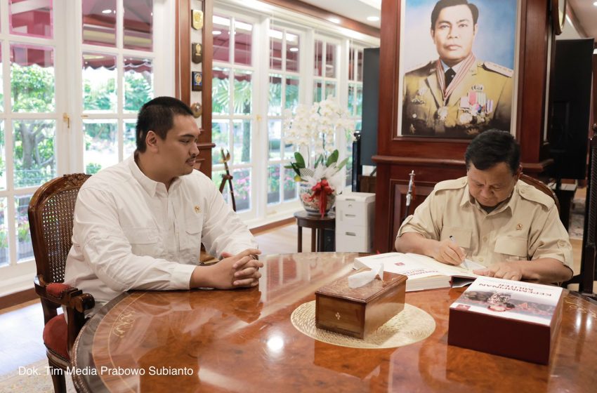  Menhan Prabowo Terima Kunjungan Menpora Baru Dito Ariotedjo