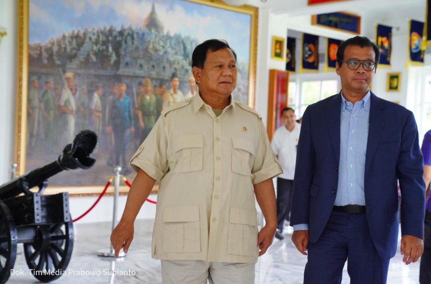  Prabowo dan Gubernur Lemhannas Andi Widjajanto Diskusi Situasi Terkini Pertahanan