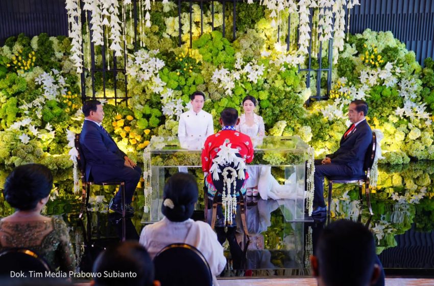  Jokowi – Prabowo Kompak di Pernikahan Kevin-Valen, Pengamat: Prabowo Potensi Besar Next President