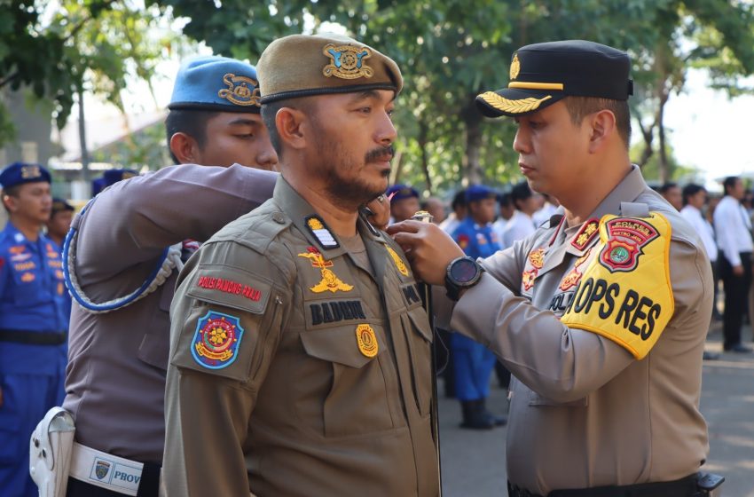  Polres Kepulauan Seribu Melaksanakan Apel Gelar Pasukan Ops Ketupat Jaya 2023