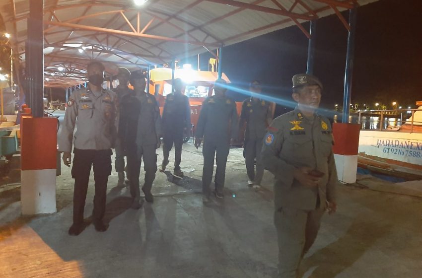  Patroli Ramadhan Polsek Kepulauan Seribu Utara Berikan Himbauan Kepada Remaja