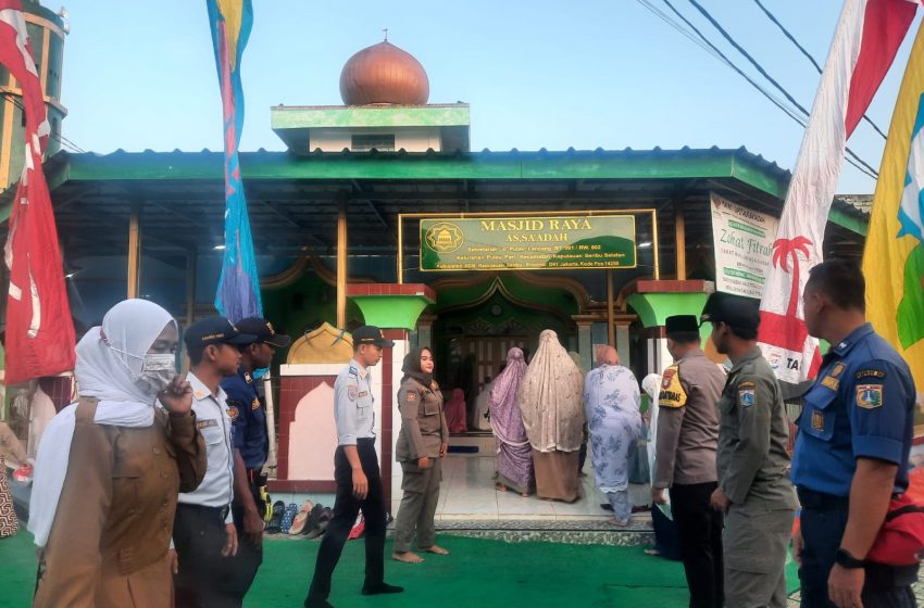  Polsek Kepulauan Seribu Selatan Pengamanan Pelaksanaan Sholat Idul Fitri 1444 Hijriah
