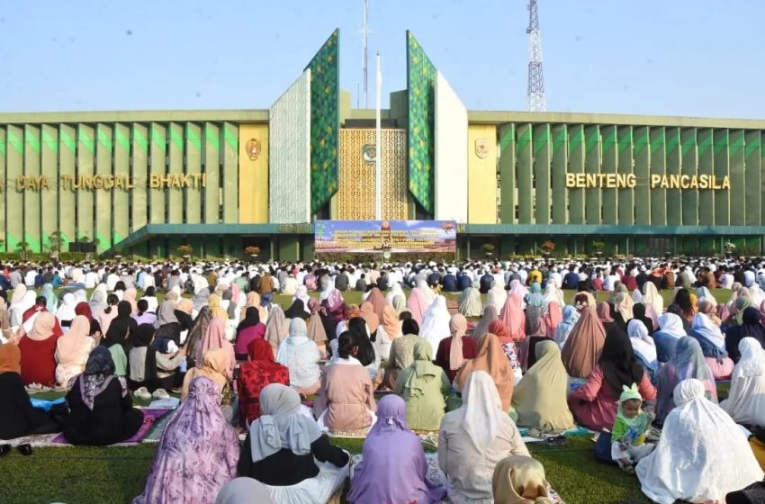  Lapangan Makodam Jaya Gelar Shalat Idul Fitri I Syawal 1444 H 