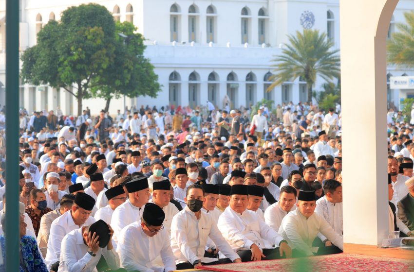  Prabowo Sholat Idulfitri di Masjid Agung Al Azhar, Maknai Hari Raya Introspeksi Diri dan Tingkatkan Ibadah
