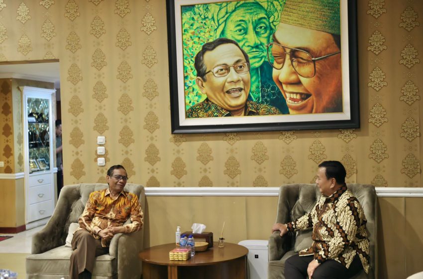  Prabowo dan Mahfud MD Bertemu dalam Rangka Lebaran, Undang Berkunjung ke Hambalang