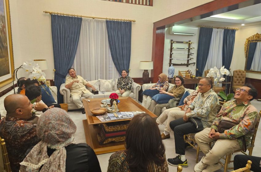  Suasana Riang Gembira Prabowo Diskusi dengan Para Pemred Media Nasional