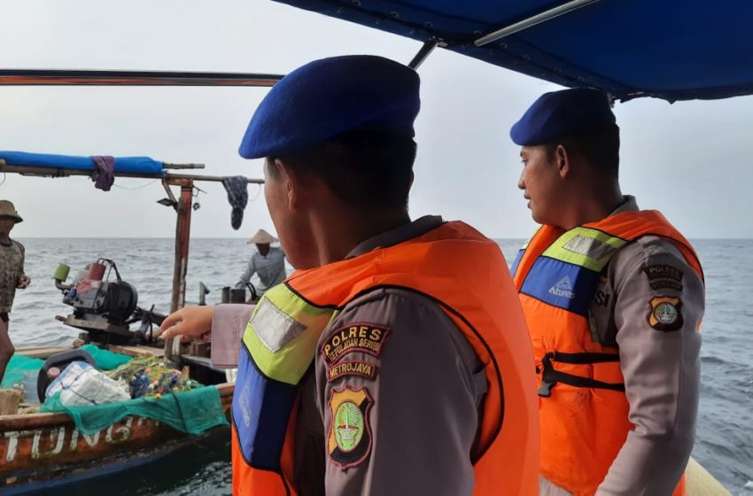 Patroli Perairan Polres Kepulauan Sambangi Nelayan Himbau Keselamatan