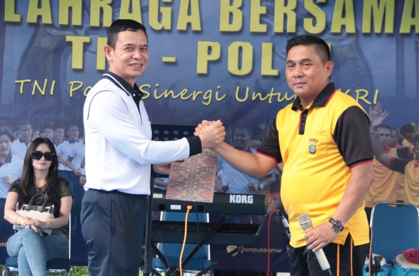  Kapolda Metro Jaya dan PJU olahraga bersama jajaran Puspomal.