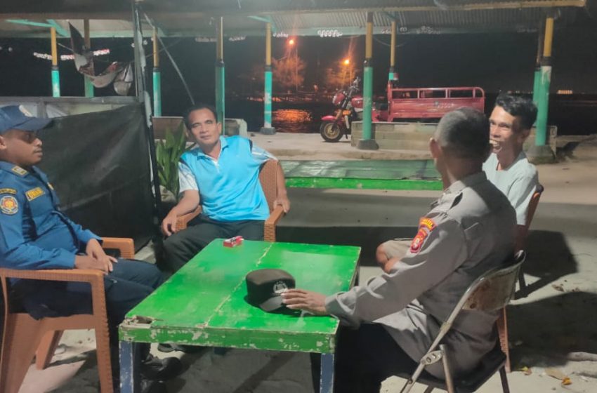  Patroli Malam Polsek Kepulauan Seribu Selatan Ajak Tokoh Masyarakat Jaga Kamtibmas