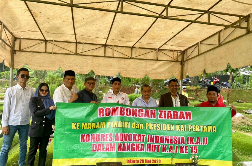  Jelang HUT KAI ke-15, Pengurus DPP Ziarah ke Makam Adnan Buyung Nasution