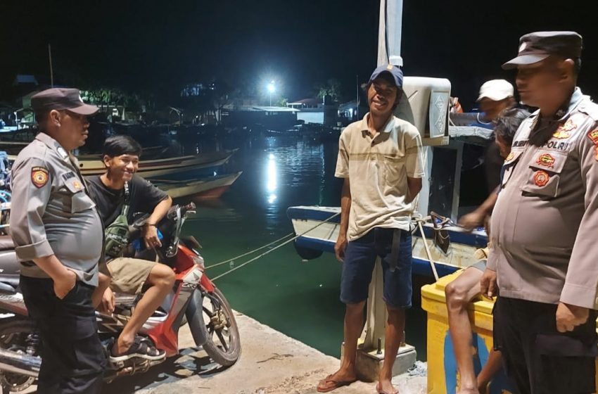  Patroli Malam Polsek Kepulauan Seribu Utara Tingkatkan Keamanan di Pulau Harapan