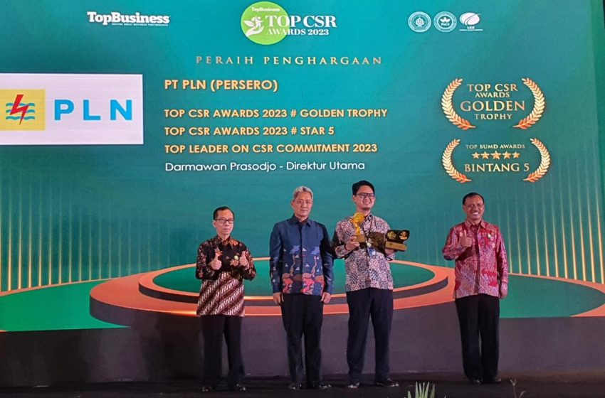  Komitmen Jalankan Program TJSL, PLN Berhasil Boyong 39 Penghargaan di TOP CSR Awards 2023