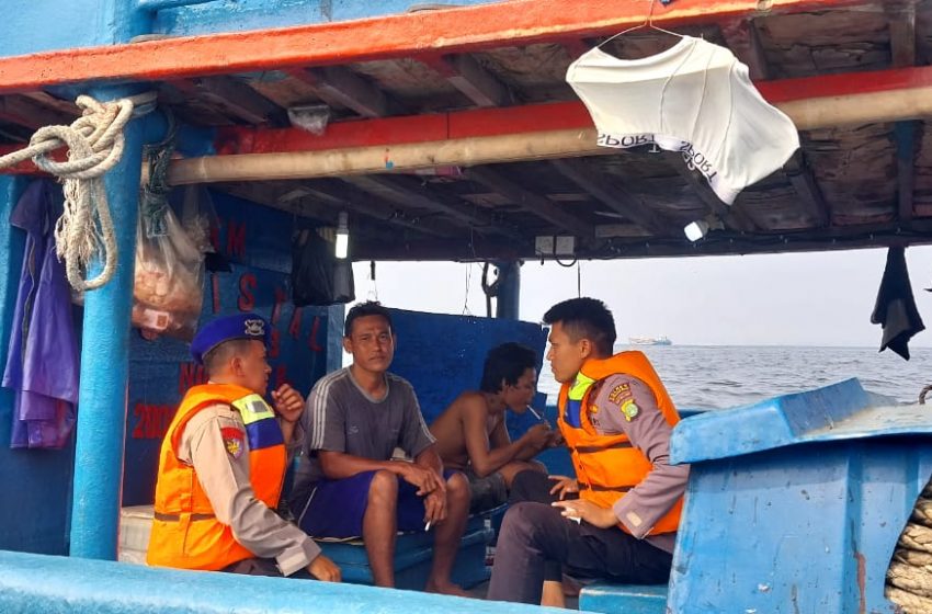  Patroli Perairan Sat Polairud Polres Kepulauan Seribu Tingkatkan Kesadaran Keselamatan Berlayar