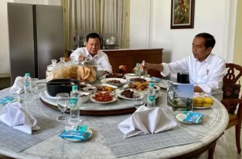  Jokowi dan Prabowo Makan Siang di Istana Bogor, Pengamat: Jokowi Siapkan Tongkat Estafet Kepemimpinan ke Prabowo