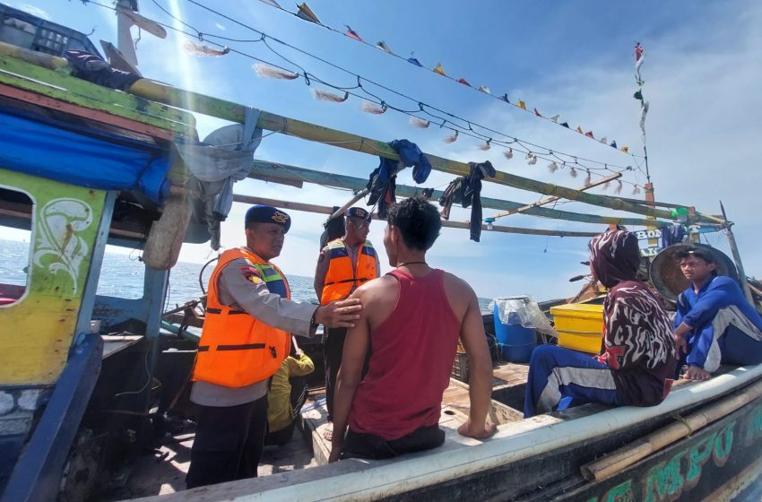  Patroli Perairan Satuan Polair Polres Kepulauan Seribu Himbau Kamtibmas dan Keselamatan Berlayar