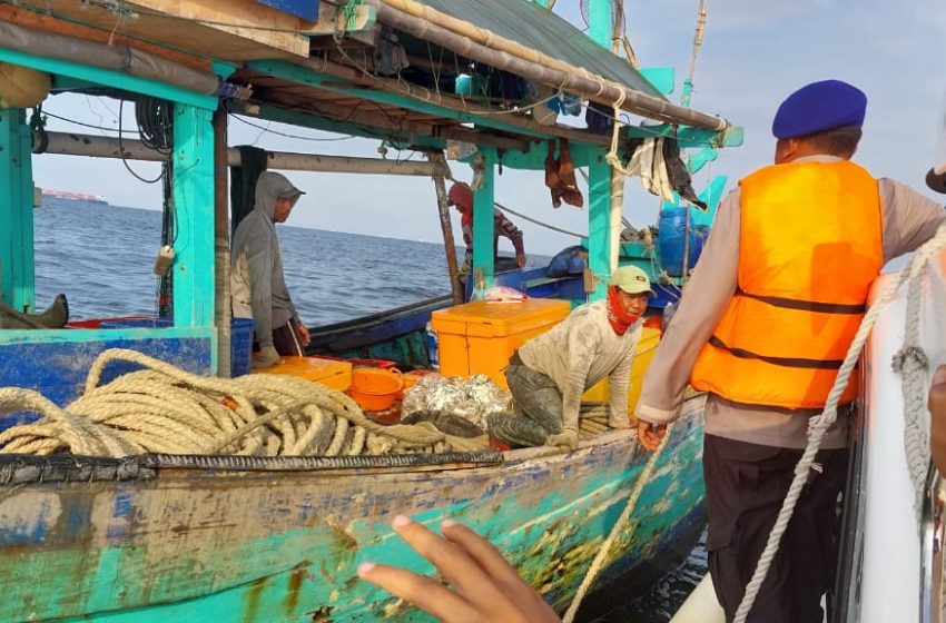  Patroli Laut Polair Polres Kepulauan Seribu  Jaga Kamtibmas di Perairan Pulau Ayer