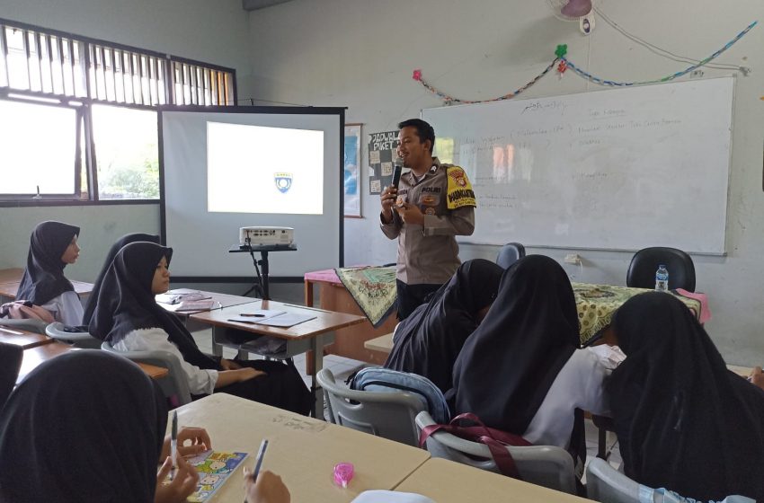  Bhabinkamtibmas Pulau Tidung Berikan Edukasi dan Penyuluhan tentang Kenakalan Remaja 