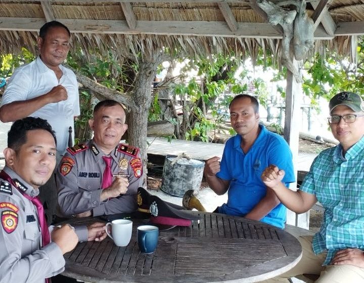  Kasat Pam Obvit Polres Kepulauan Seribu Giat Jumat Curhat Di Pulau Macan