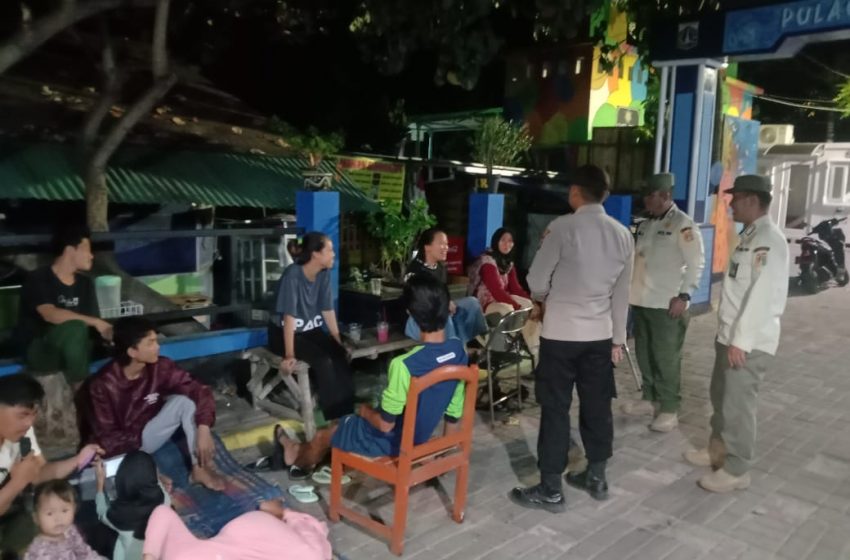  Patroli Malam Dialogis Polsek Kepulauan Seribu Selatan