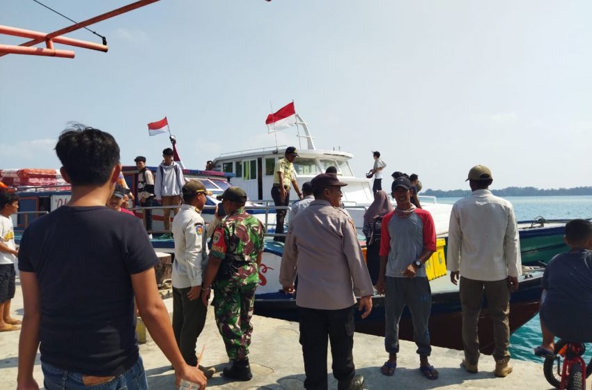  Operasi Bersama Polsek Kepulauan Seribu, TNI, dan Satpol PP Amankan Dermaga di Pulau Kelapa dan Harapan