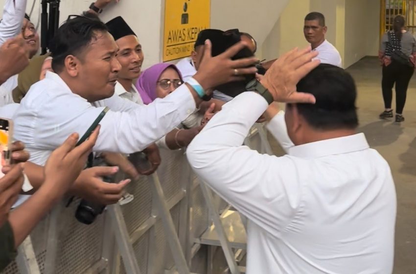  Dapatkan Peci Prabowo, Relawan Cak Imin: Istri Saya Pendukung, Ini Hadiah Untuknya