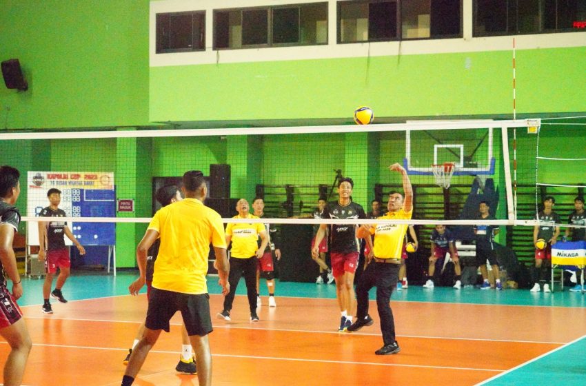  Wakapolda Metro Jaya Dampingi Kapolri Cek Persiapan Volley Ball Putaran ke-2 Piala Kapolri