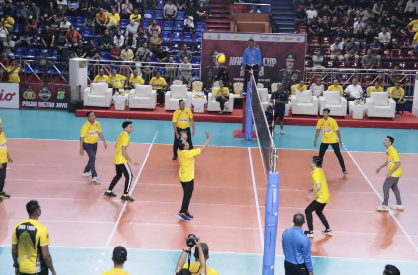  Wakapolda Metro Jaya Hadiri Pertandingan Eksibisi Kapolri Cup Volleyball Tournament 2023