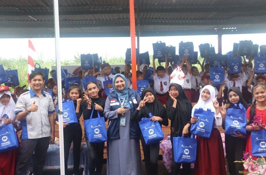 Bakrie Amanah Renovasi dan Beri Perlengkapan Sekolah di SD Grahadura Leidongprima