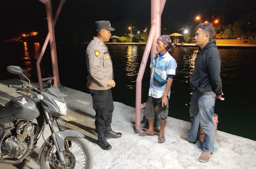  Patroli Malam Polsek Kepulauan Seribu Selatan: Menjaga Keamanan dan Terima Masukan dari Warga