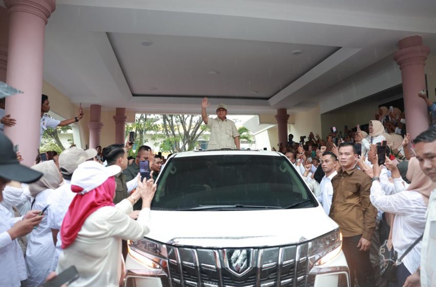  Pawai Ribuan Motor Pendukung Kawal Kedatangan Prabowo di Sumatera Barat