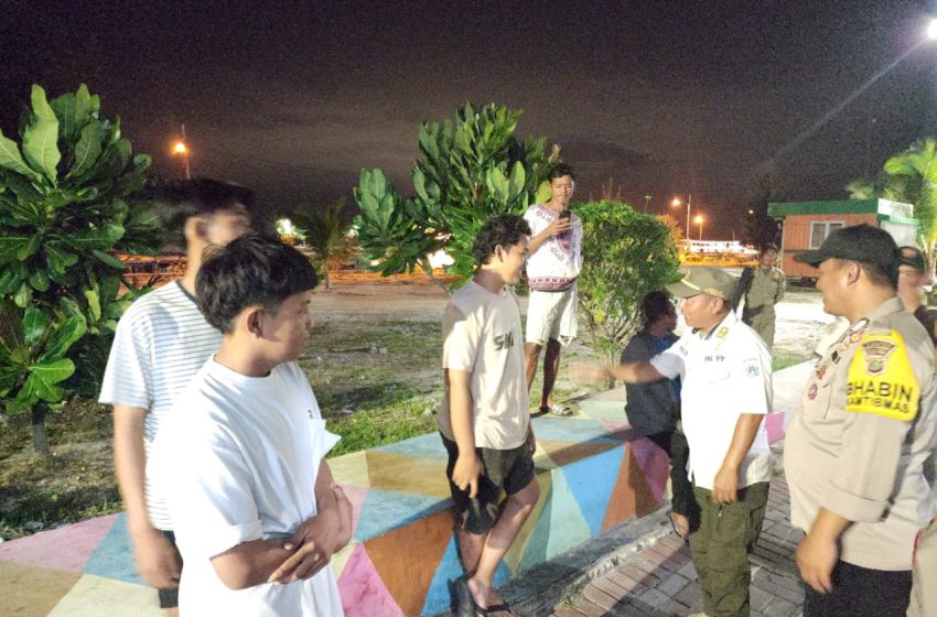  Patroli Malam Polsek Kepulauan Seribu Utara Antisipasi Kenakalan Remaja