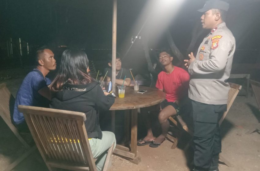  Patroli Malam Polsek Kepulauan Seribu Selatan: Himbau Remaja Jauhi Miras, dan Narkoba di Pulau Tidung