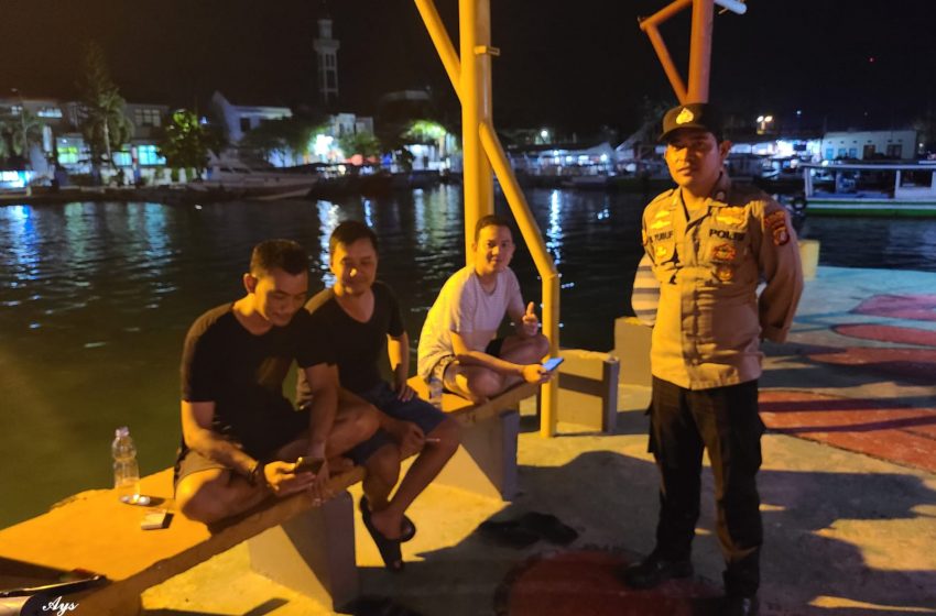 Patroli Malam Polsek Kepulauan Seribu Utara: Antisipasi Kenakalan Remaja dan Waspada Terhadap Hoax serta Paham Radikal