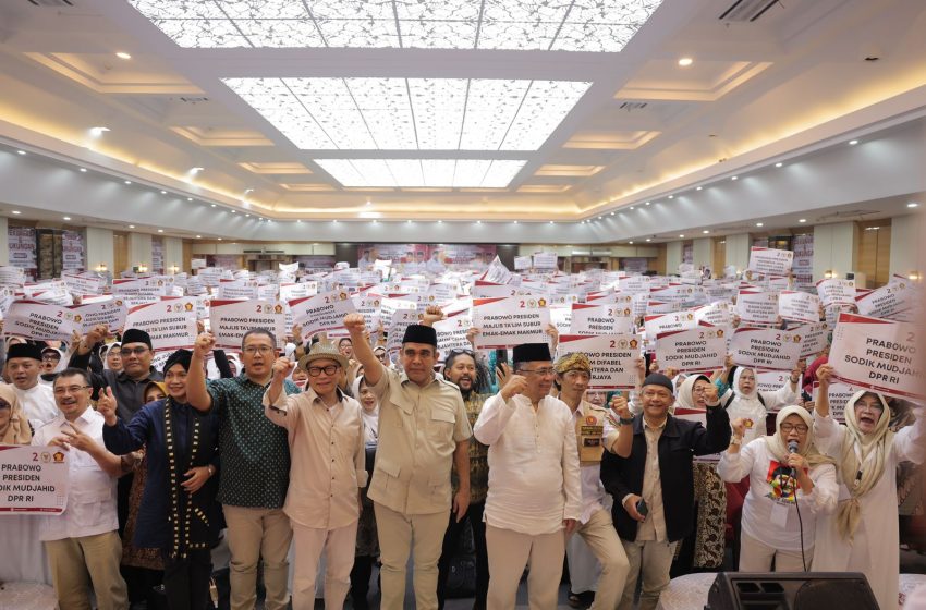  Prabowo Berkomitmen Berantas Kemiskinan dan Kendalikan Harga Sembako