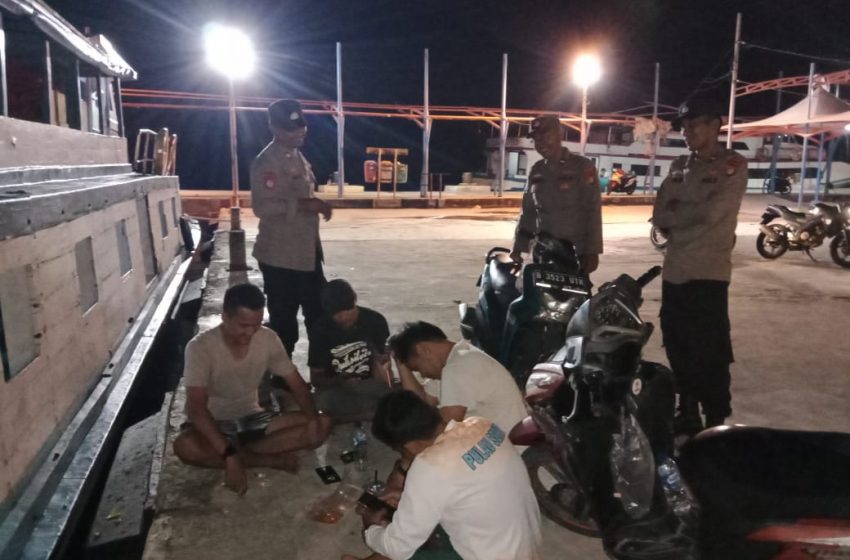 Polsek Kepulauan Seribu Utara Gelar Patroli Malam Polri Presisi, Ajak Warga Jaga Kamtibmas