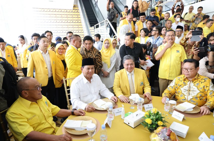  Prabowo Sambangi Para Seniornya di Tasyakuran HUT ke-59 Golkar