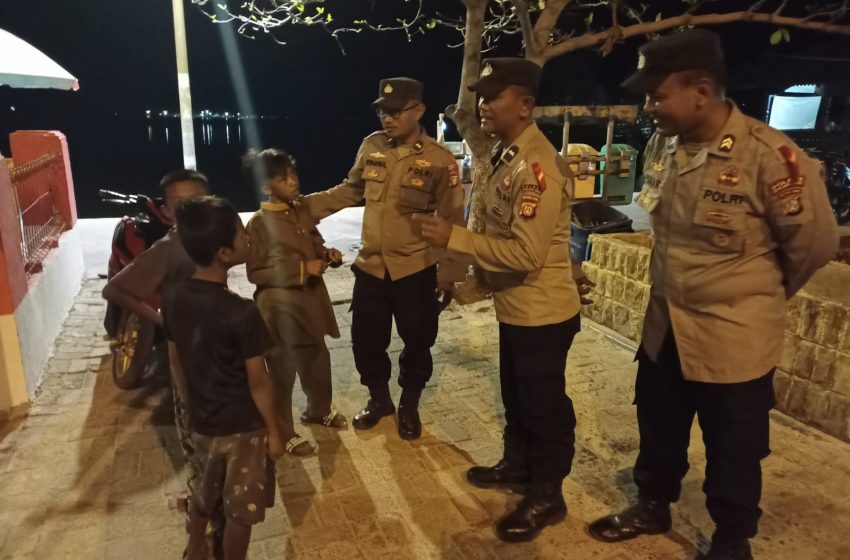  Patroli Malam di Pulau Panggang: Antisipasi Kenakalan Remaja dan Himbau Waspada Hoax dan Paham Radikal