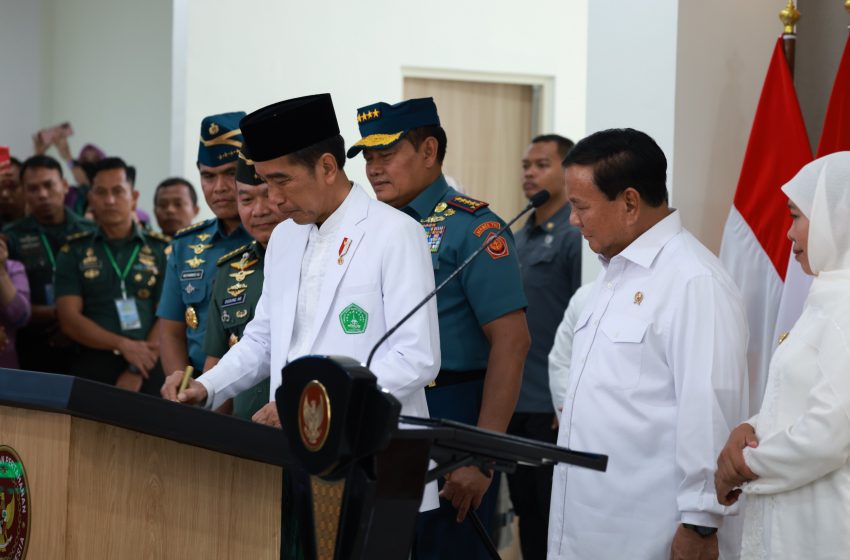  Prabowo Dampingi Presiden Resmikan Rumah Sakit TNI di Surabaya
