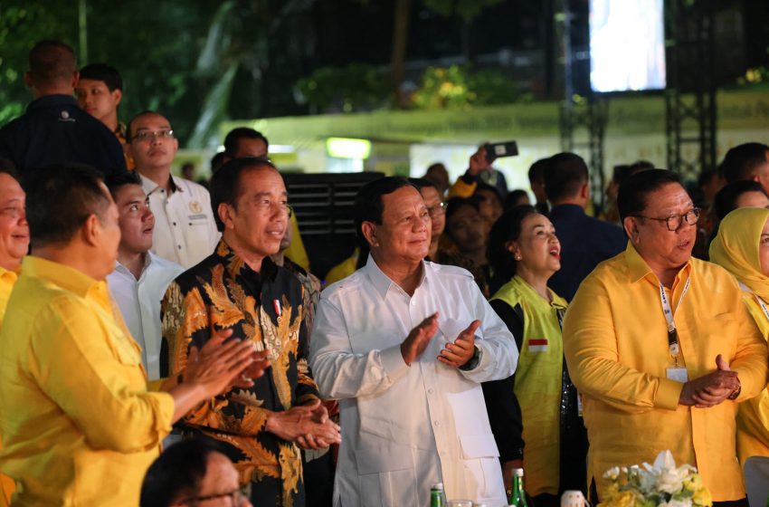  Sederet Hasil Survei Menangkan Prabowo Gibran : Bukti Masyarakat Mencintai Pak Jokowi