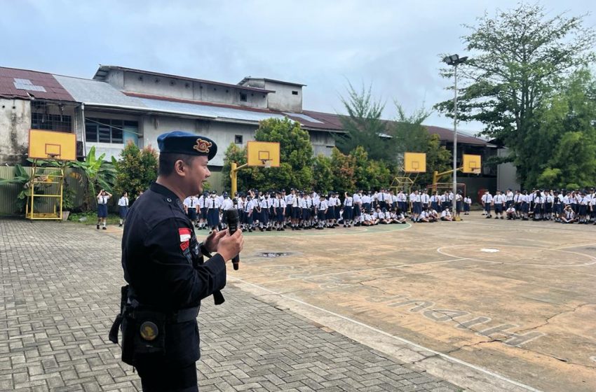  Ratusan Siswa SMP IT Cordova Samarinda Kunjungi Mako Brimob Kaltim