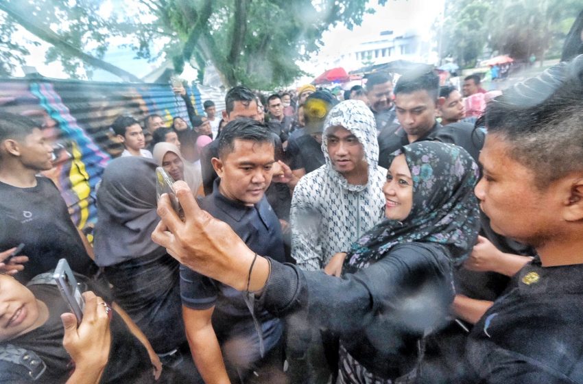  Momen Prabowo Minta Kopi dan Joget Bareng Relawan Matahari Pagi