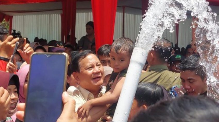 Prabowo Resmikan 15 Titik Bantuan Air di Jawa Barat dan Banten