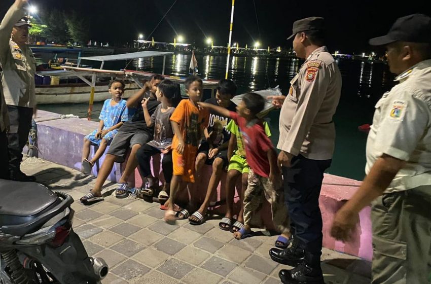  Polsek Kepulauan Seribu Utara Giat Patroli Malam Polri Presisi,