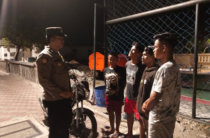  Polsek Kepulauan Seribu Utara Gelar Patroli Malam Rutin di Pulau Harapan