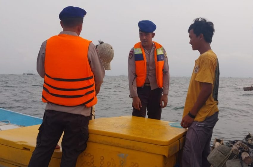  Satuan Polair Polres Kepulauan Seribu Gelar Patroli Laut Dialogis di Perairan Pulau Untung Jawa