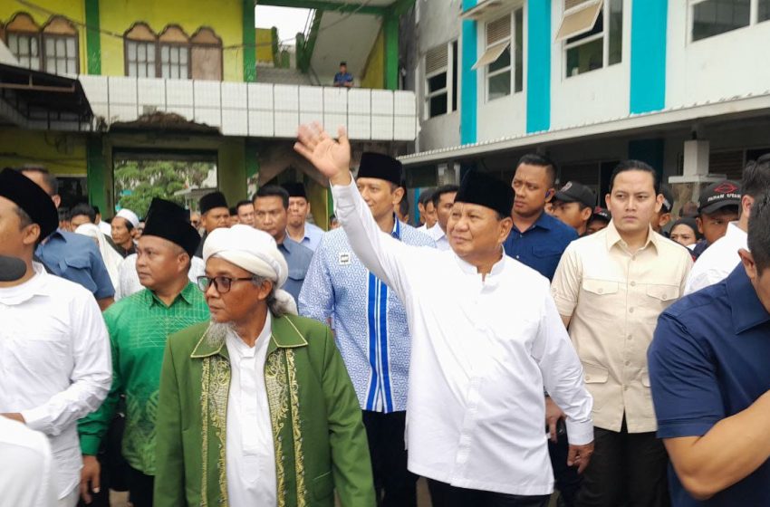  Prabowo Disambut Lantunan Shalawat di Ponpes Miftahul Huda Tasikmalaya